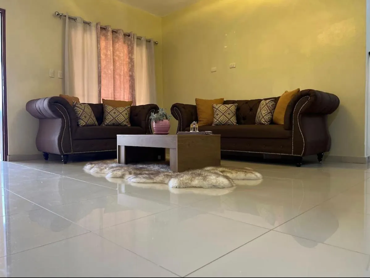 Esmeralda Villa Jarabacoa